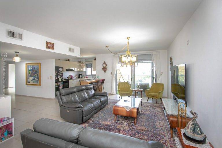 y2_10_QiZzc4xLcX_20250605