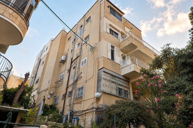 למכירה בסימטת מוסול4