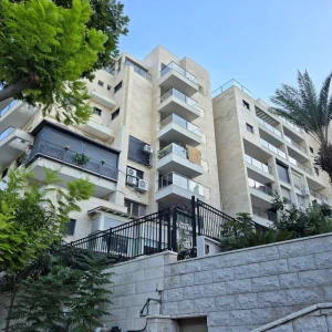 למכירה באלנבי קרית אליעזר